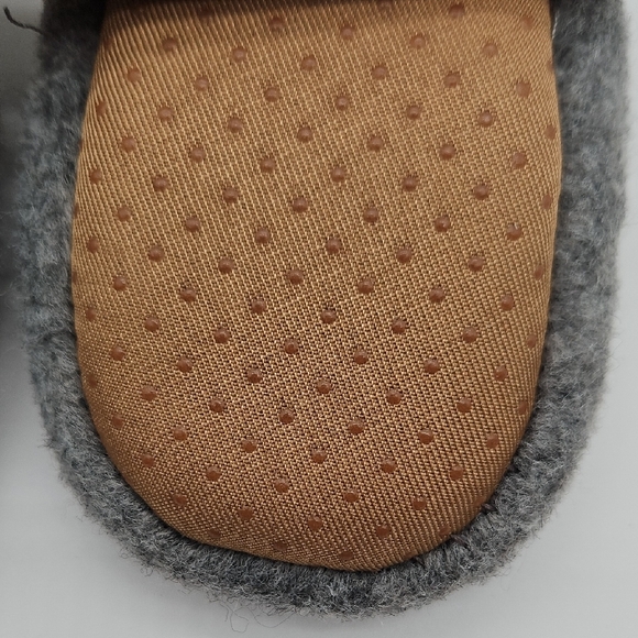 Dearfoams Gray Bear Baby Comfy Slippers Memory Foam - Picture 8 of 8